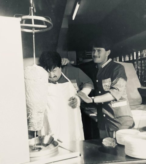 Adnan Usta ve çalışma arkadaşlarıÜnlü Cadde - Bursa 1990